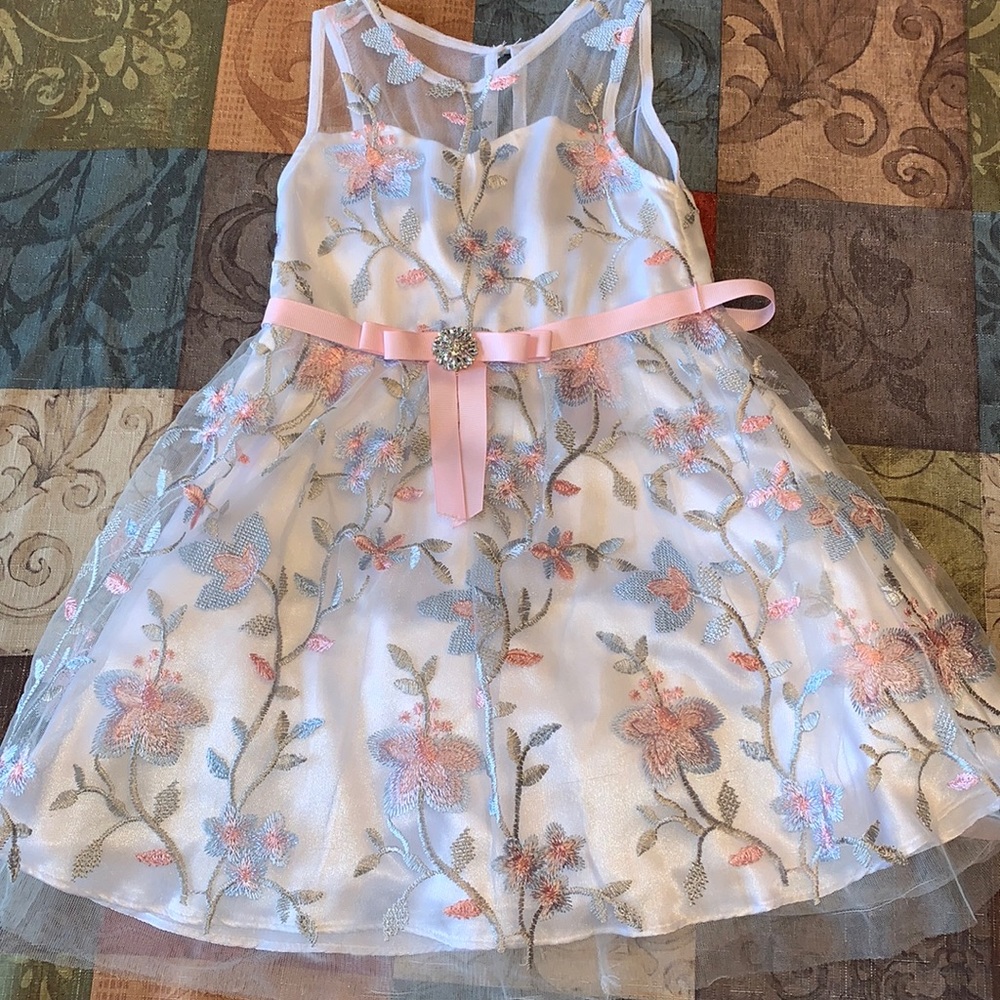Little girls dress size 4